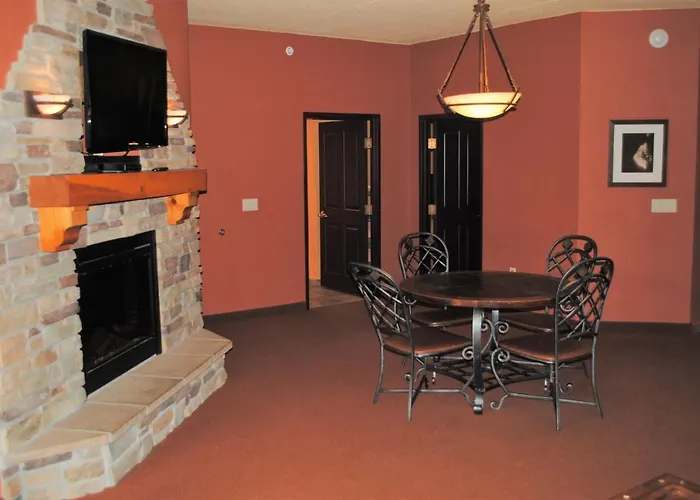 Dog friendly hotels Wisconsin Dells Area Condominiums